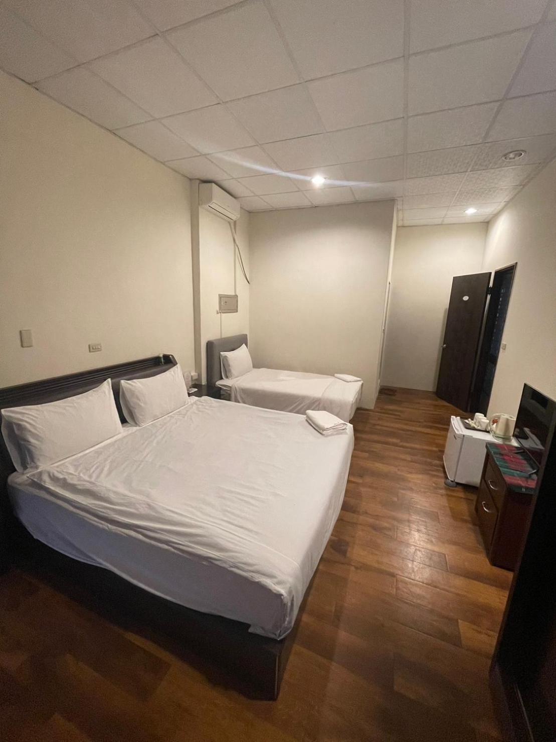 Malaya Guest House Budai Экстерьер фото