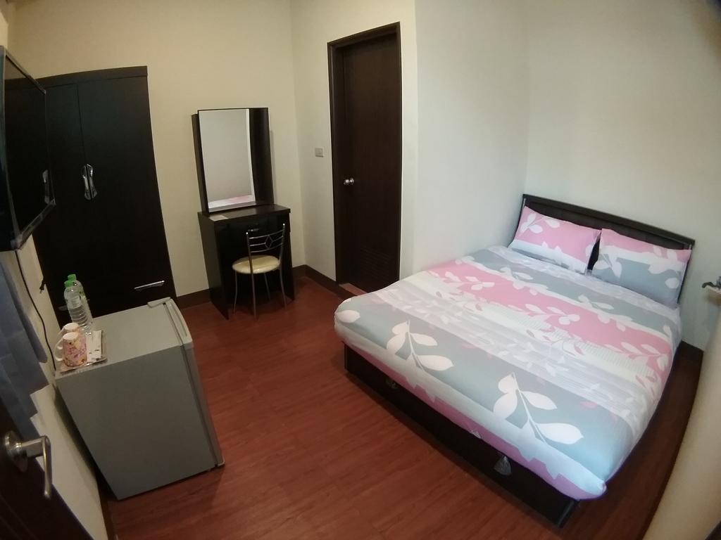 Malaya Guest House Budai Экстерьер фото