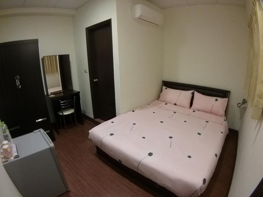 Malaya Guest House Budai Экстерьер фото