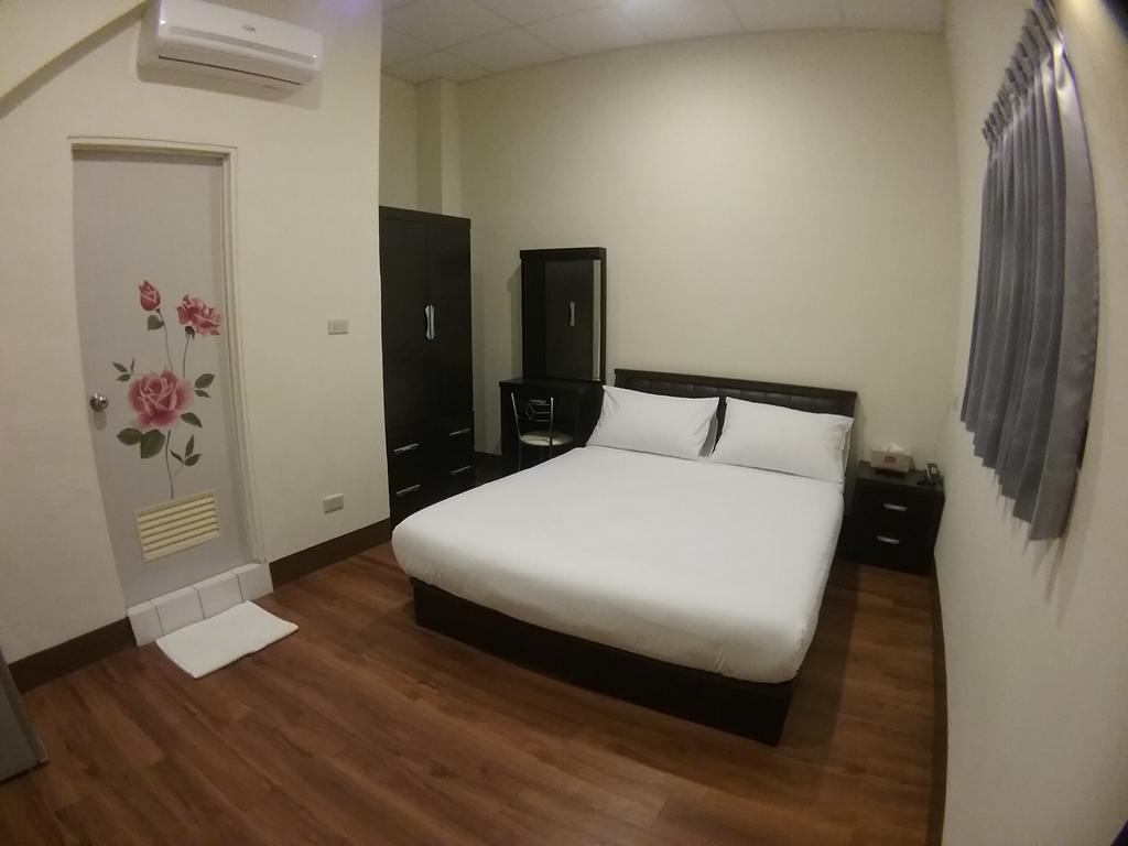 Malaya Guest House Budai Экстерьер фото