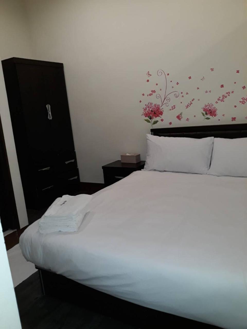 Malaya Guest House Budai Экстерьер фото